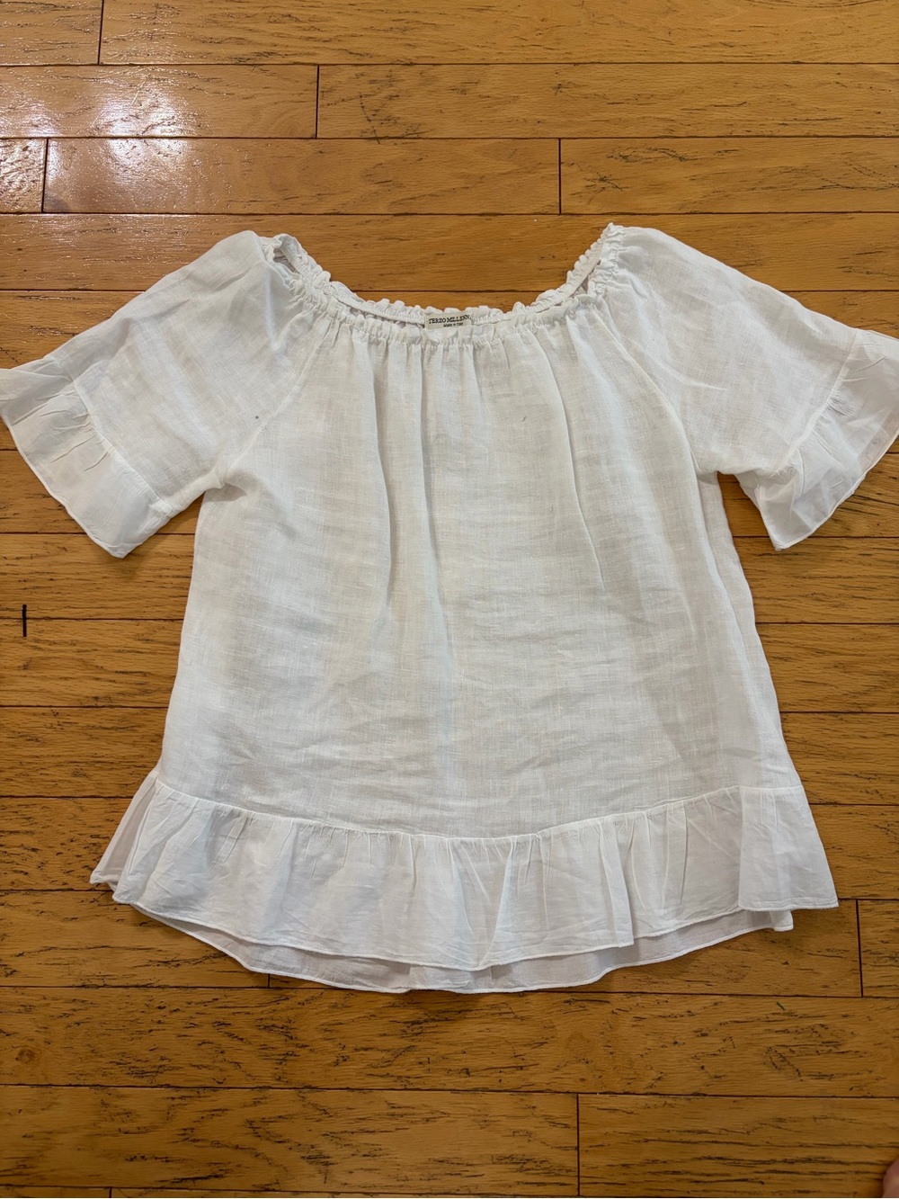 Women’s White Off-Shoulder Ruffle-Hem Blouse